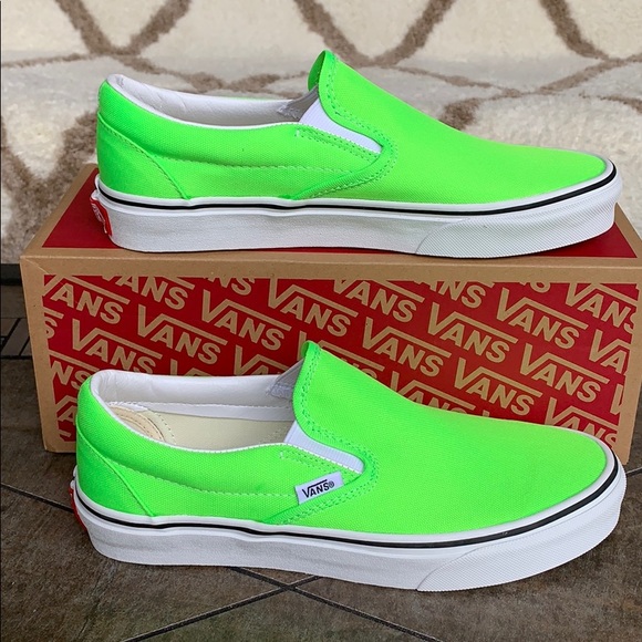 VANS CLASSIC SLIP ON NEON Green Gecko/True White - Picture 2 of 16